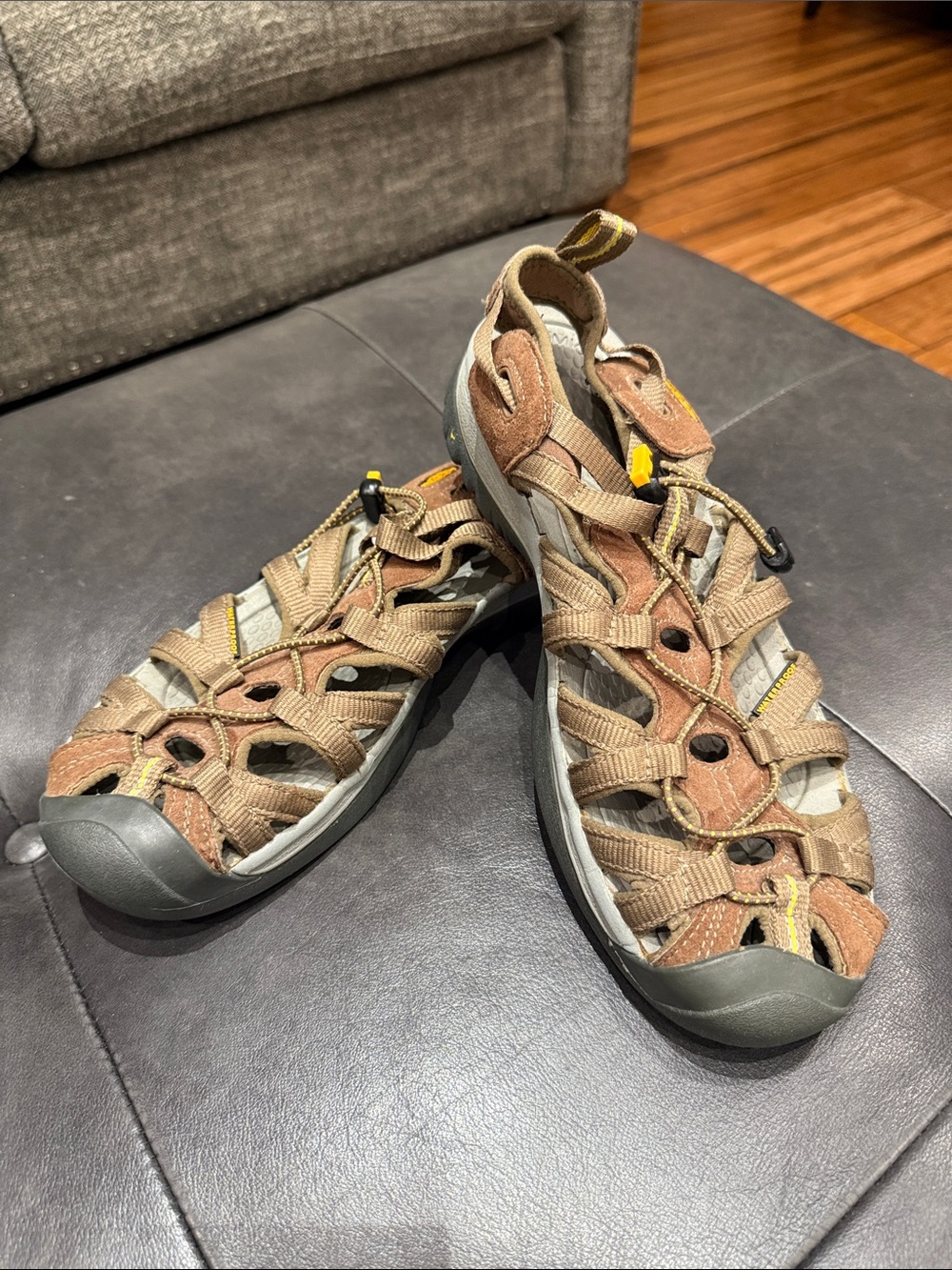 Keen Women's Whisper Waterproof Hiking Sandals - Tan with Gray Accents Size 9.5
